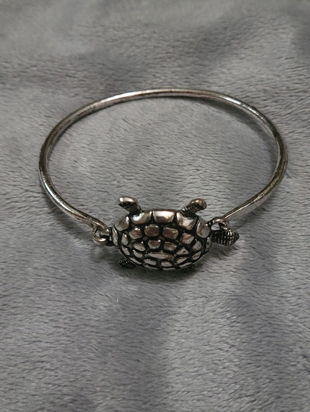 Turtle Bangle - Picture 2 of 4